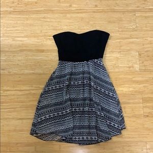 Black and white dress - Size M